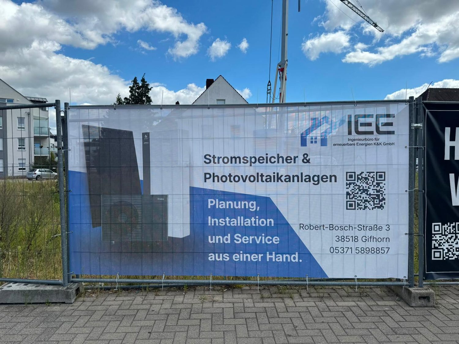 Bauzaunbanner IEE für Stromspeicher und Photovoltaik